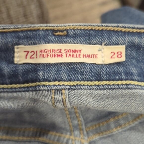 Levi's 721 high rise skinny distressed raw hem jeans premium Big E - Picture 9 of 10